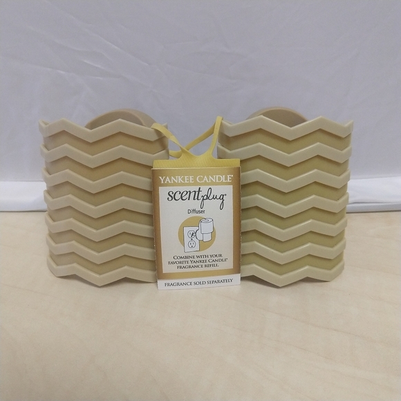 Yankee Candle 2 Tonal Chevron Scent Plug Base - Picture 8 of 8